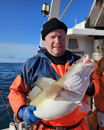 Jóhannes með vænan þorsk.